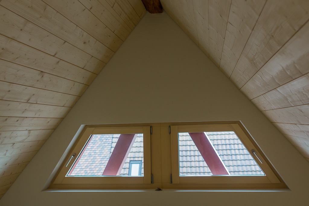 Energetische Sanierung des alten Dachstuhls wie auch der alten Riegelwände